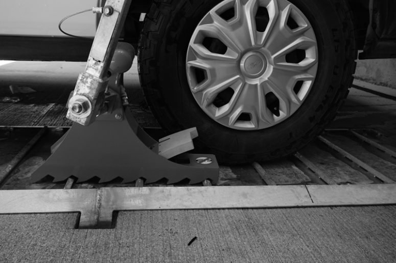 Cargo van and truck loading bay