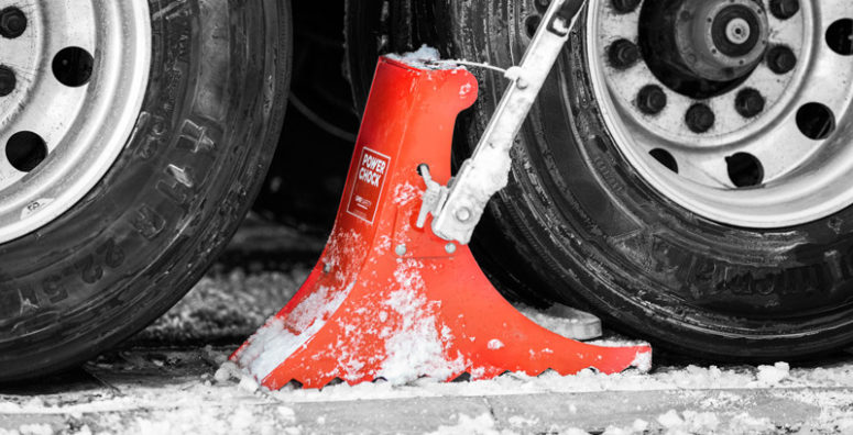 Wheel-chock-POWERCHOCK-5-restrains-vehicles-in-winter-under-snow